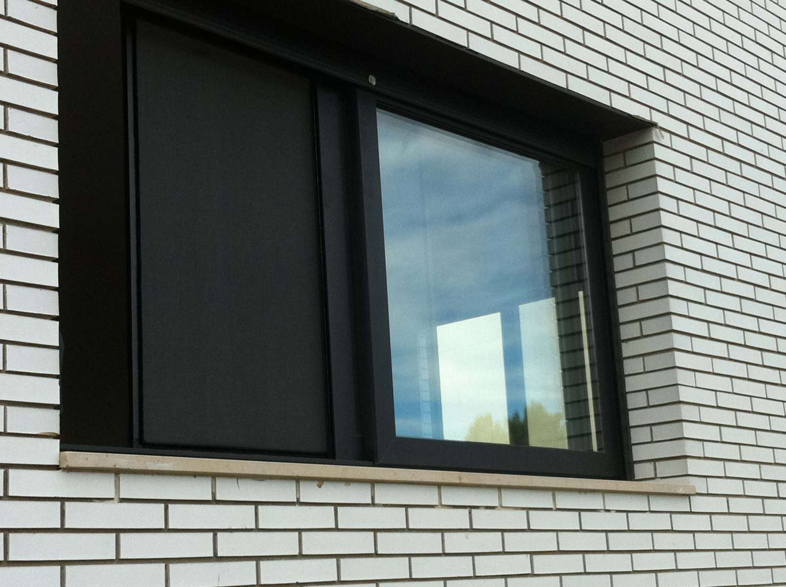 Instalación, reparación y venta de mosquiteras correderas en Sant Cugat