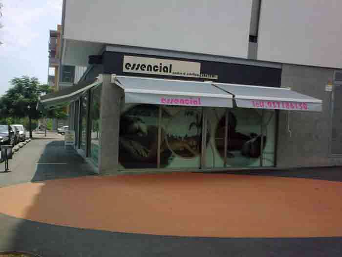 Rotulación de todo tipo de toldos en Sant Cugat y alrededores. Personalice su toldo a cualquier medida y diseño.